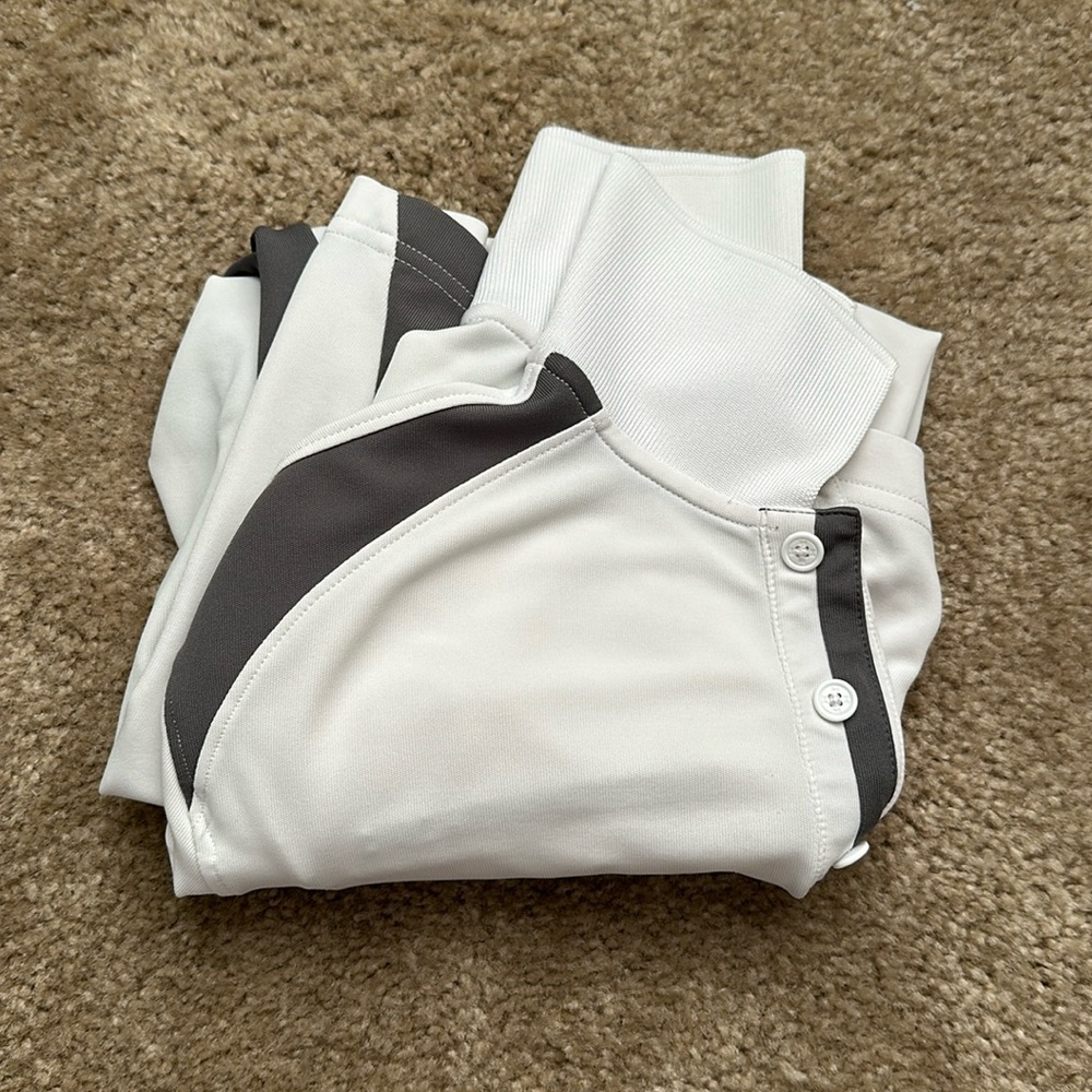 Men’s Under Armour polo heatgear.